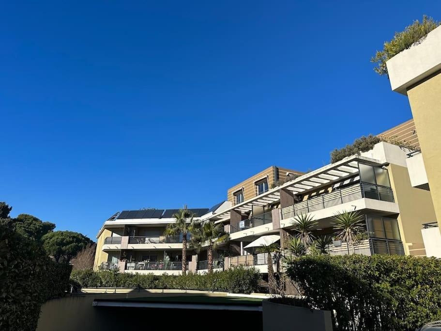 L'Appart Ideal Famille, Terrasse, Piscine, Plage Villeneuve-Loubet Eksteriør bilde